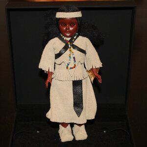 VTG Carlson Dolls Native American "Comanche Princess" Indian Heritage Doll 12-2